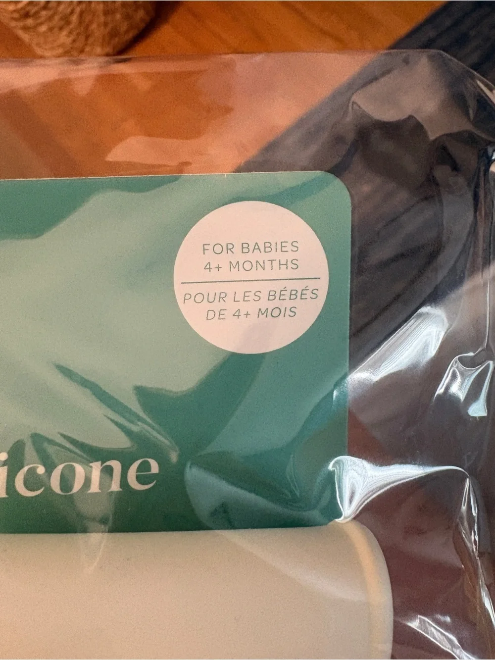 Ju-Ju-Be silicone bib